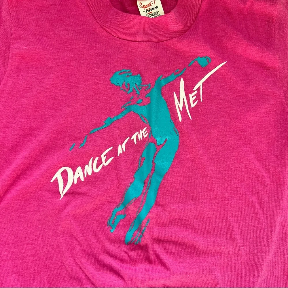 Vintage 80s Dance at the Met New York City T-shirt Pink Size Small 34-38
